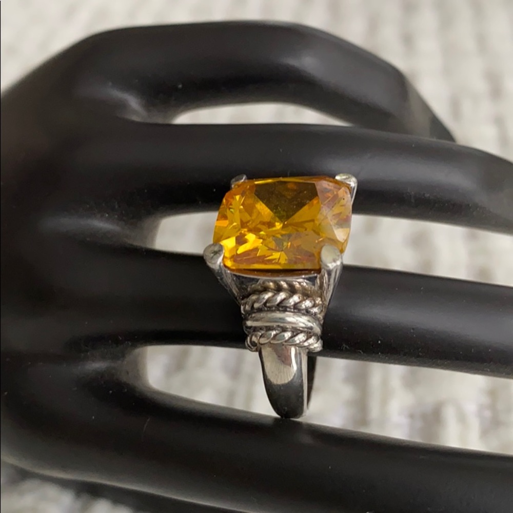 Cocktail ring